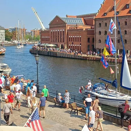 Motława Bulvar Z Widokiem Na Rzekę Motława By Downtown Apartament