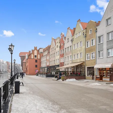 Motława Bulvar Z Widokiem Na Rzekę Motława By Downtown