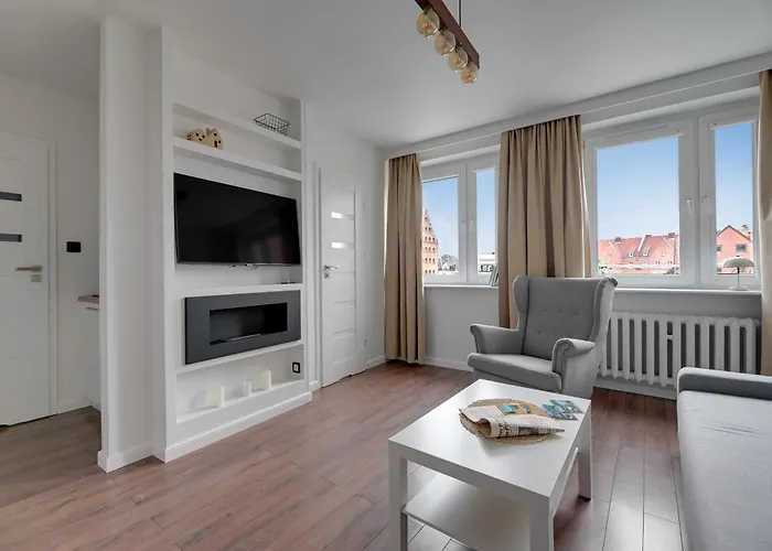 Motlawa Bulvar Z Widokiem Na Rzeke Motlawa By Downtown Gdaňsk