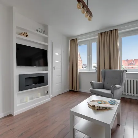 Motlawa Bulvar Z Widokiem Na Rzeke Motlawa By Downtown Gdaňsk